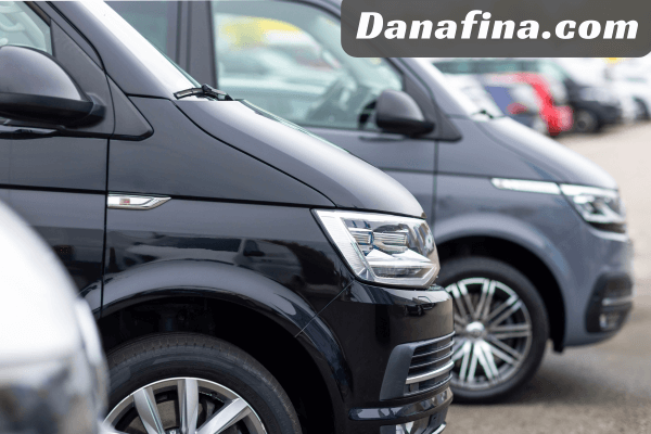 proses kredit mobil bekas di showroom